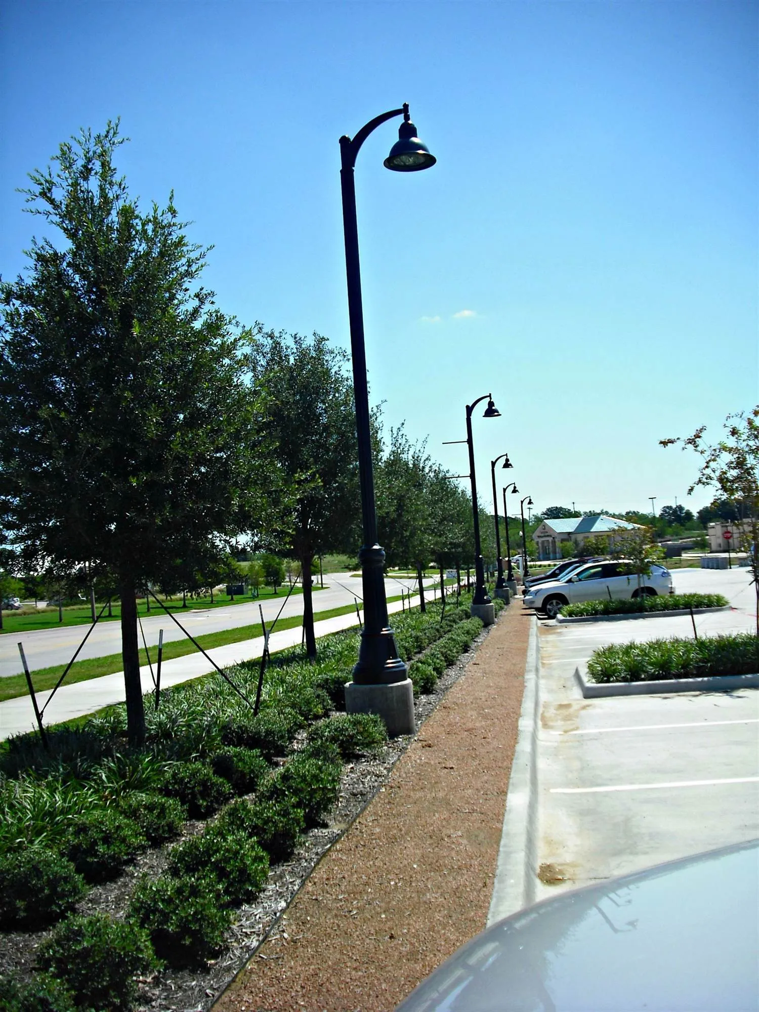 MARKET SQUARE AT UNICORN LAKE