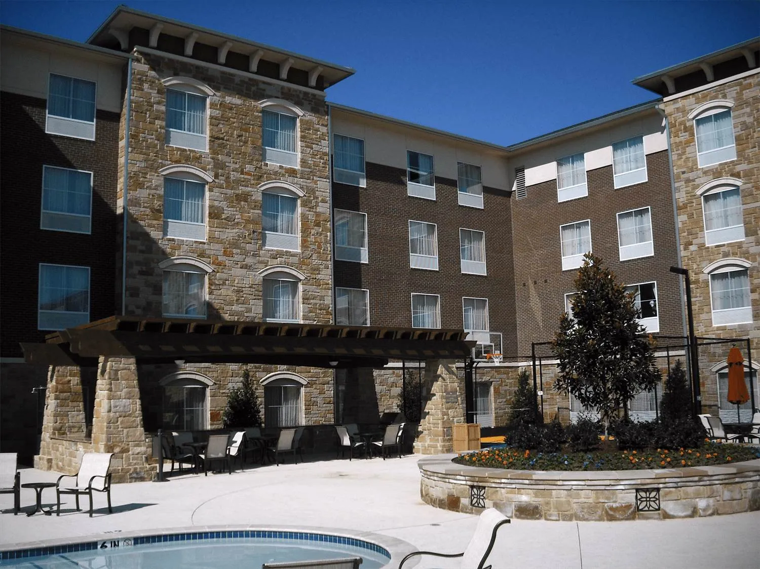 HOMEWOOD SUITES UNICORN LAKE
